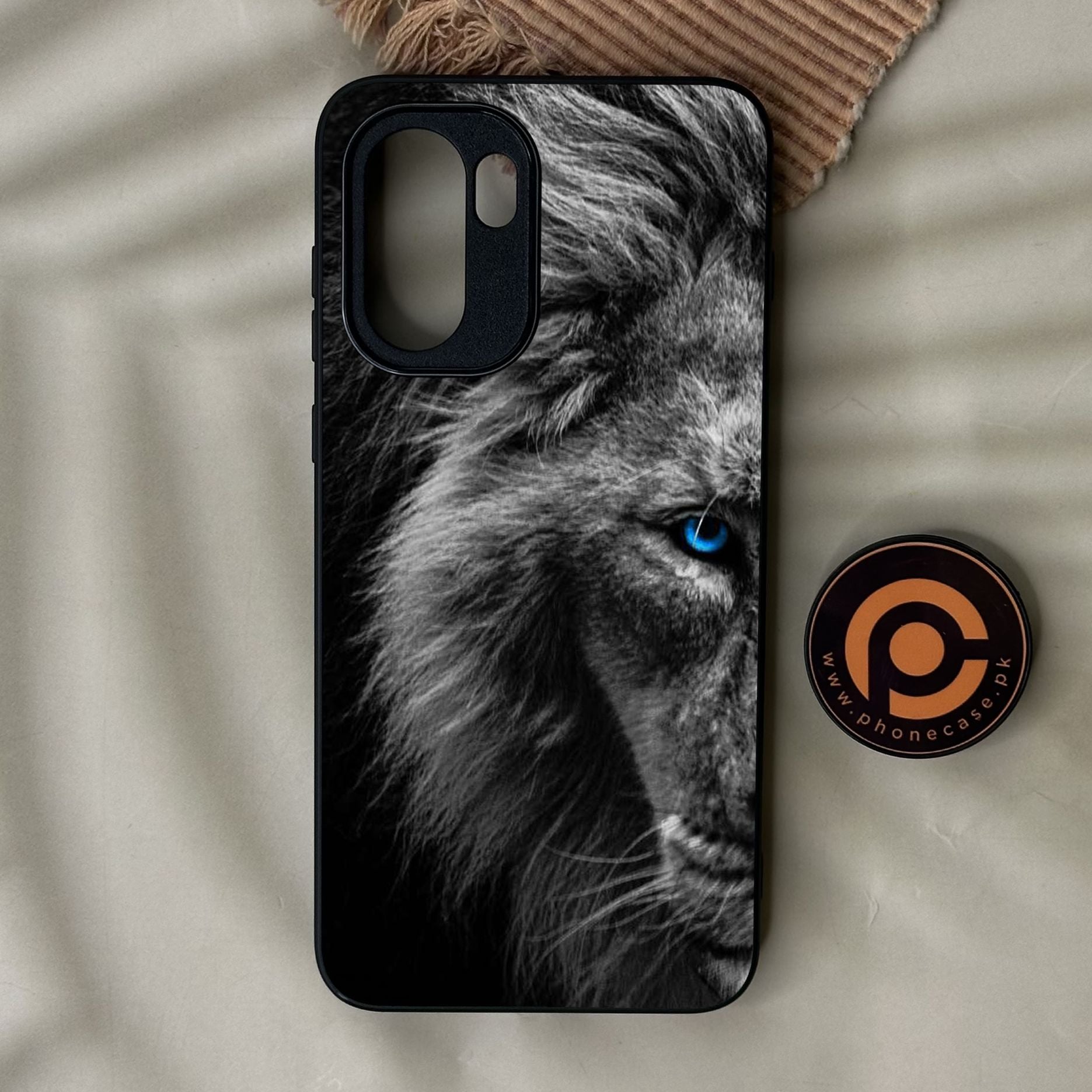 OnePlus Ace 6 - Tiger Design 8 - Premium Metal Printed Soft Bumper Shock Proof Case