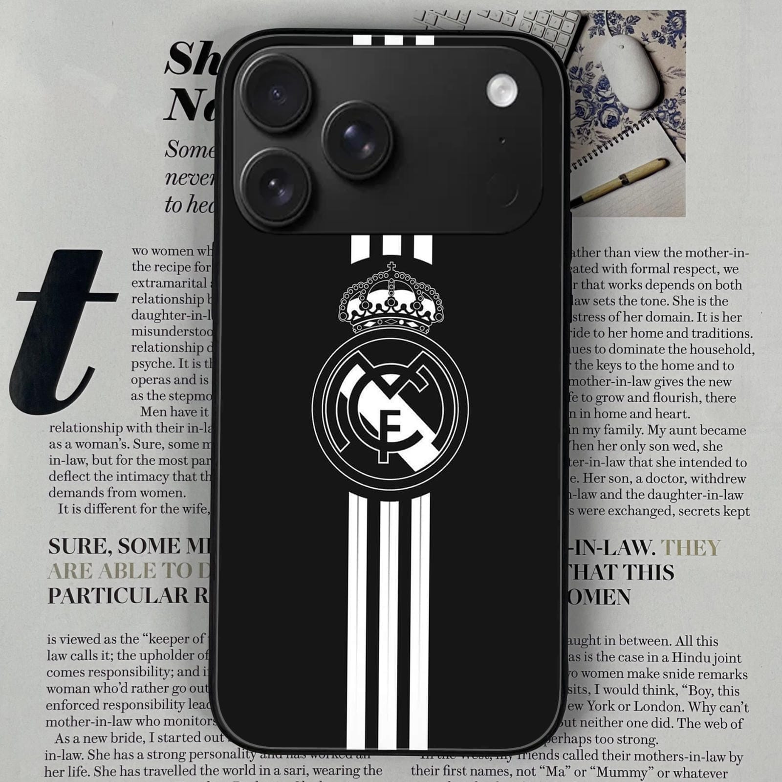 Iphone 17 pro Design-039 Premium Glossy Phone Case