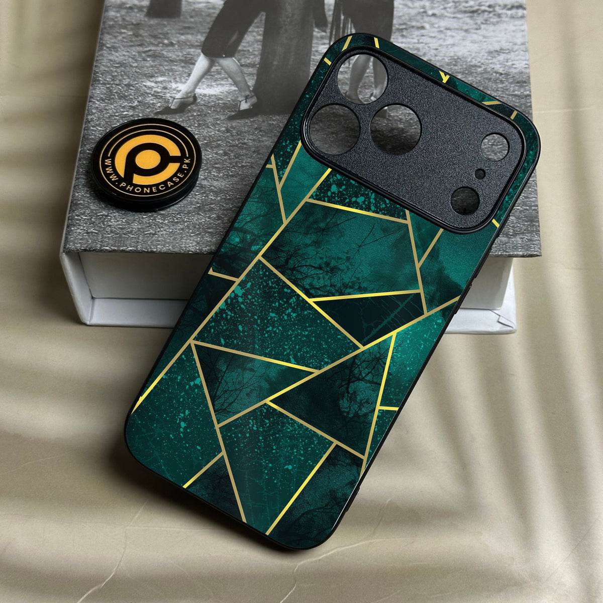 Iphone 18 Pro Max - Geometric Design 9 - Premium Metal Printed Soft Bumper Shock Proof Case