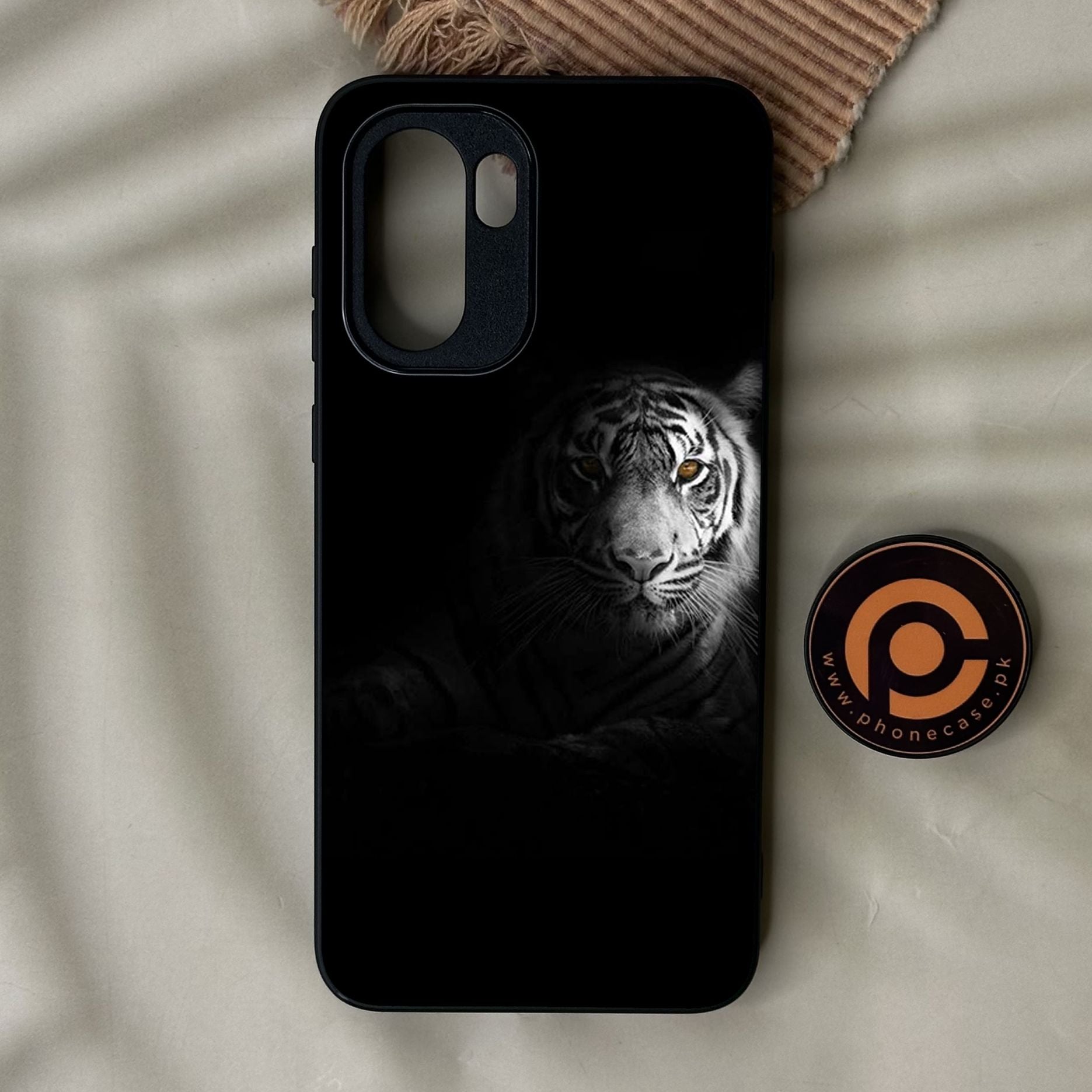 OnePlus Ace 6 - Tiger Design 10 - Premium Metal Printed Soft Bumper Shock Proof Case