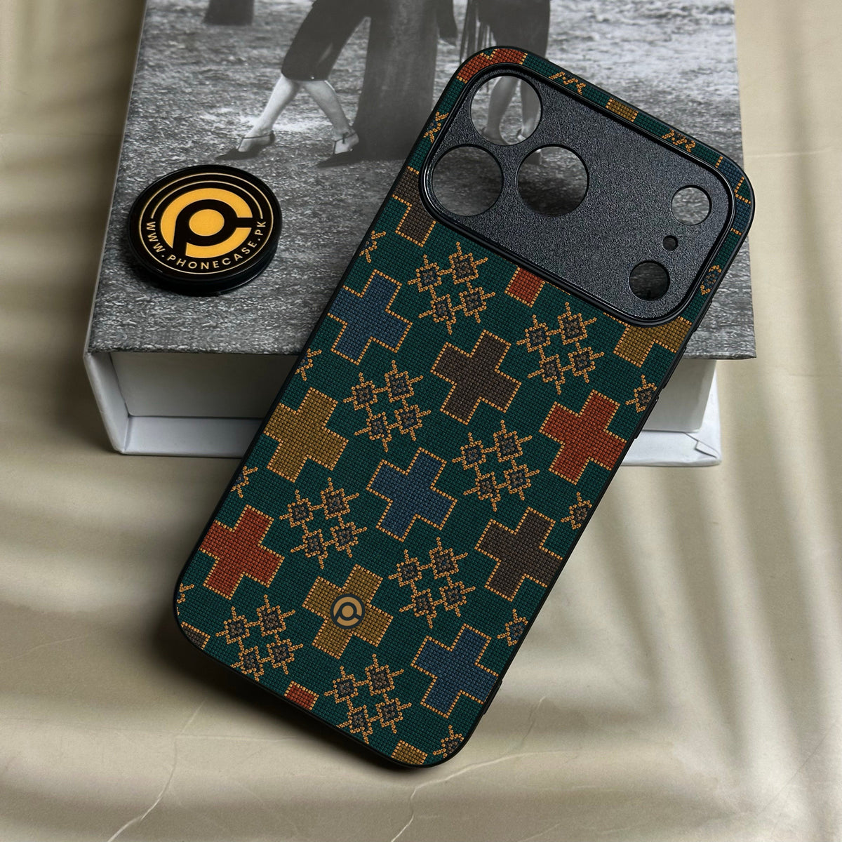 Iphone 18 Pro - Classic Weave Design 8 - Premium Metal Printed Soft Bumper Shock Proof Case